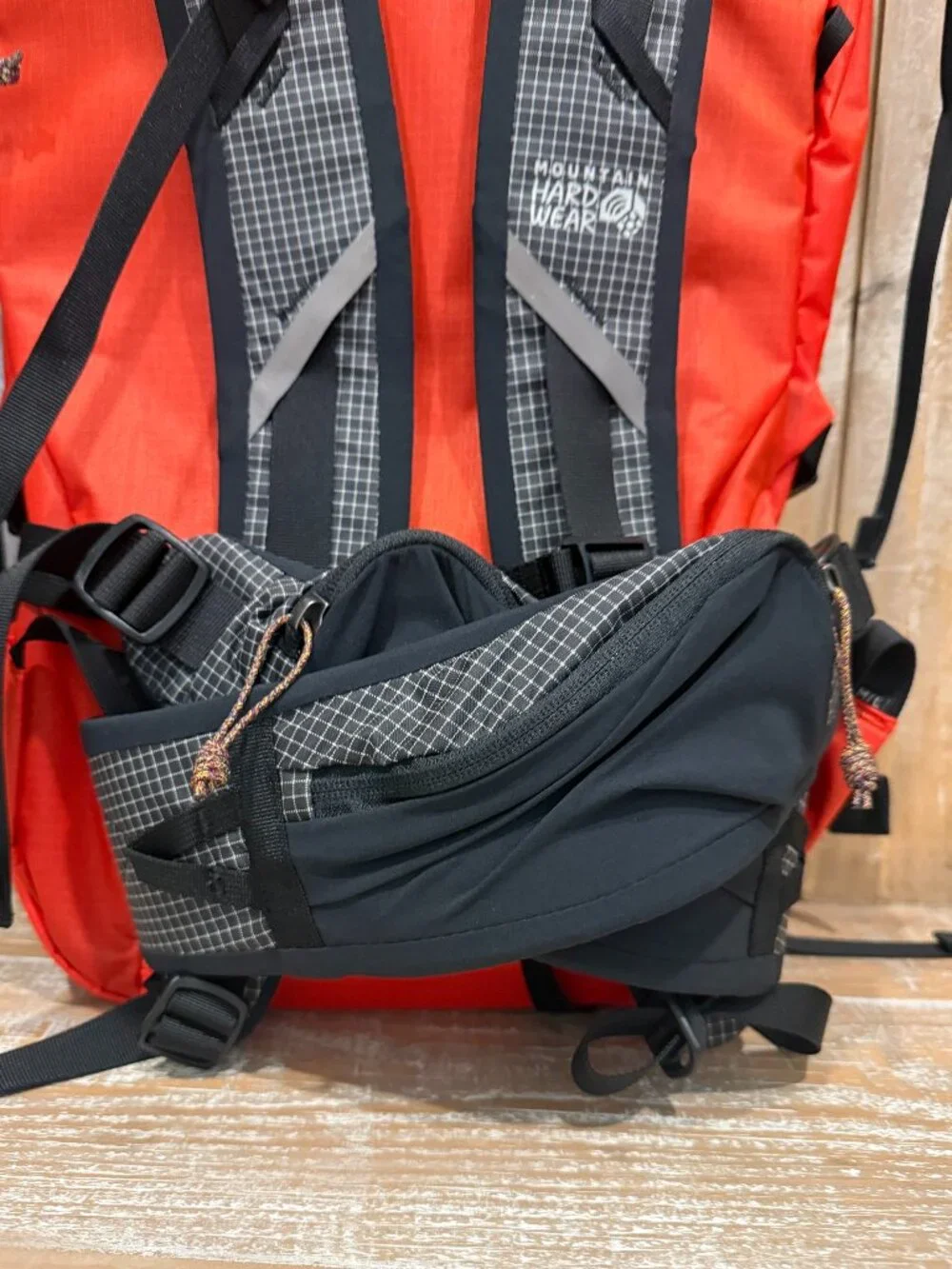 Mountian Hardwear Alpine Light 35 Pack Unisex M/L Outdoor Trail Backpack New